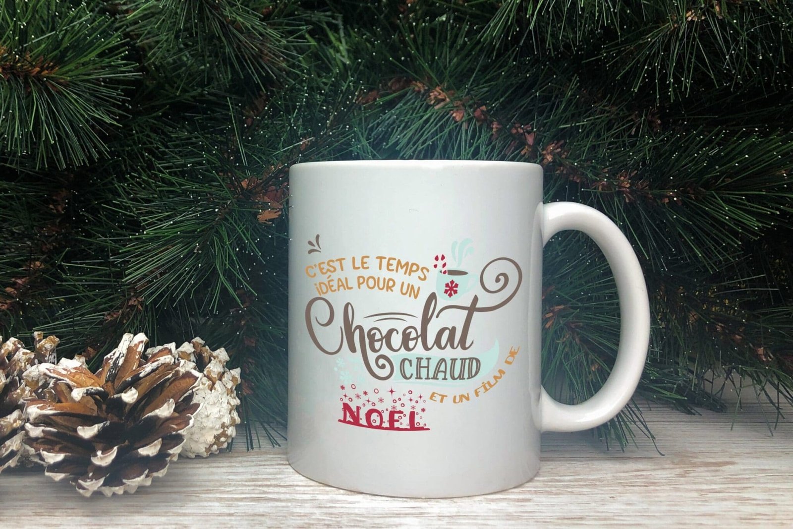 Mug c'est le temps idéal pour un chocolat chaud et un film de Noël devant un sapin de Noël